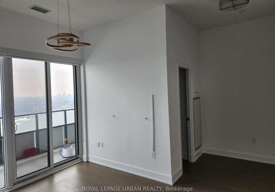 30-shore-breeze-drive-etobicoke-ontario-w12975174