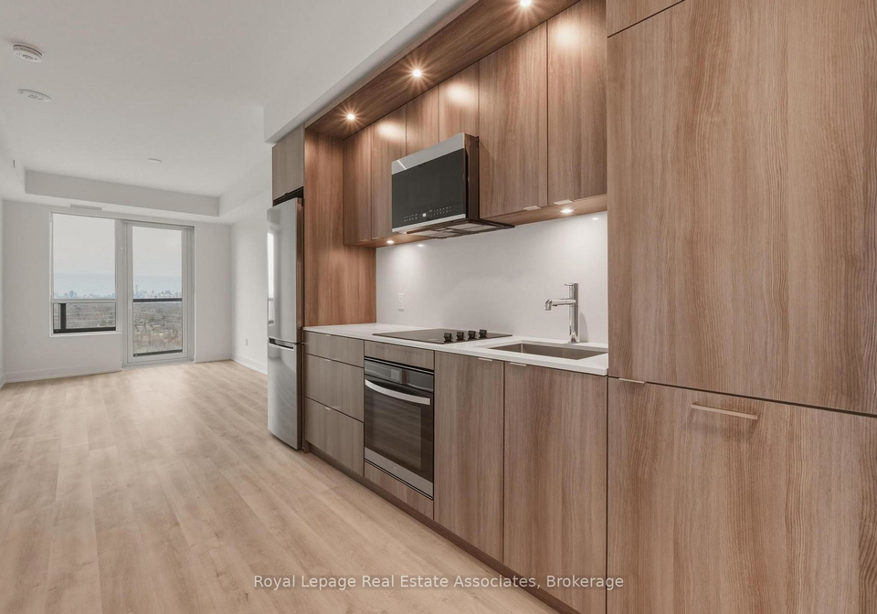 60-central-park-roadway-etobicoke-ontario-w12975554