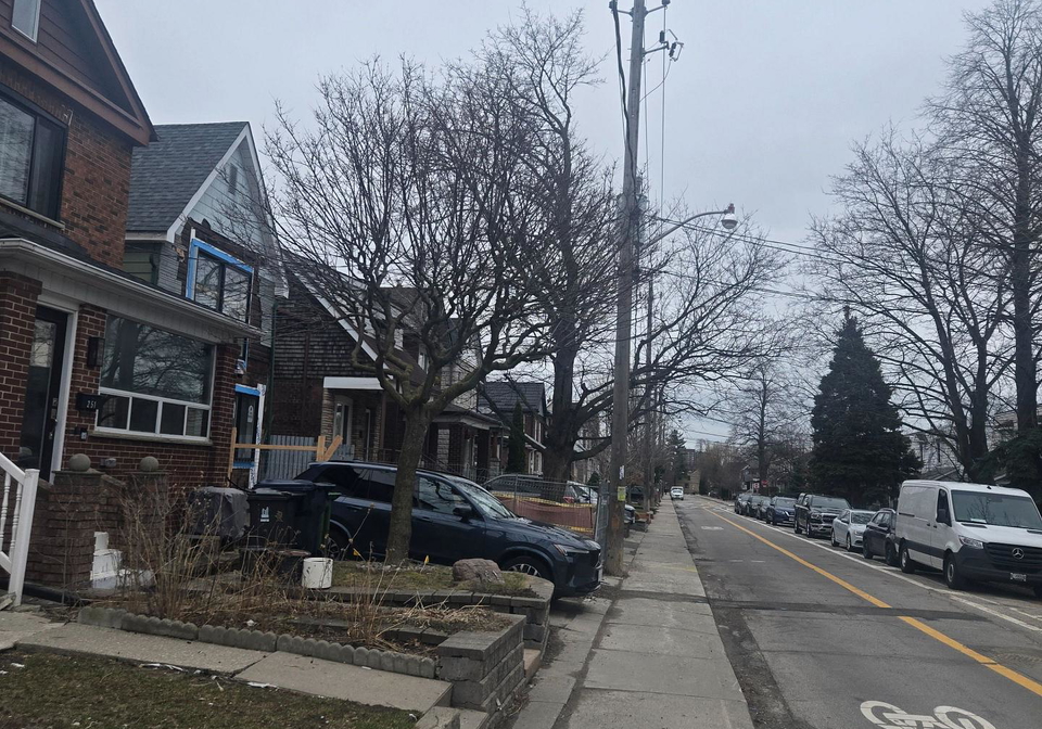 251-silverthorn-avenue-toronto-ontario-w12975884