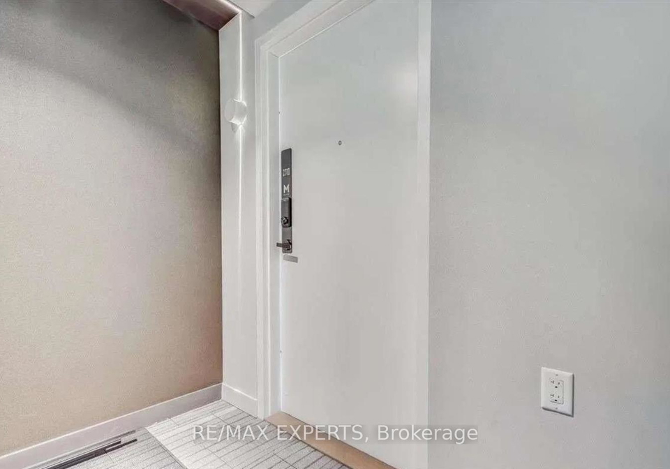3900-confederation-parkway-mississauga-ontario-w12975950