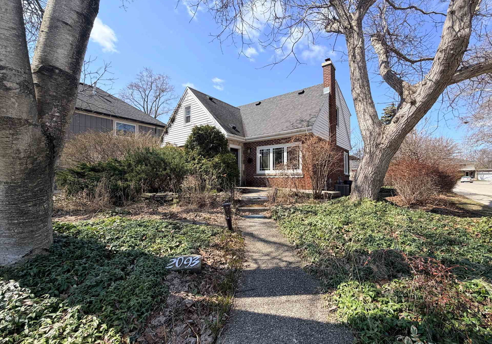 2093-victoria-avenue-burlington-ontario-w12976018