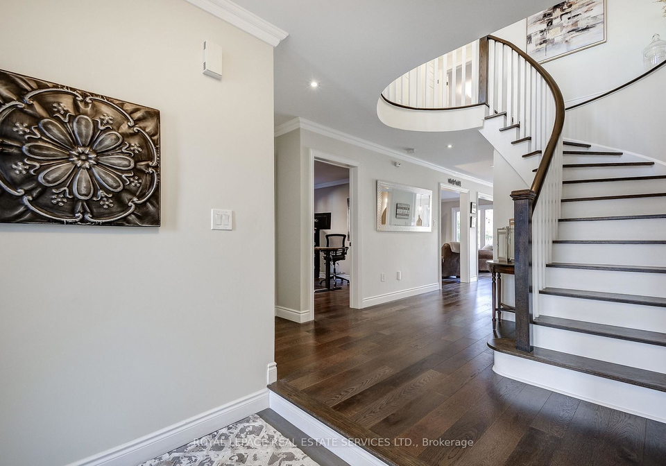 2192-grand-ravine-drive-oakville-ontario-w12976242