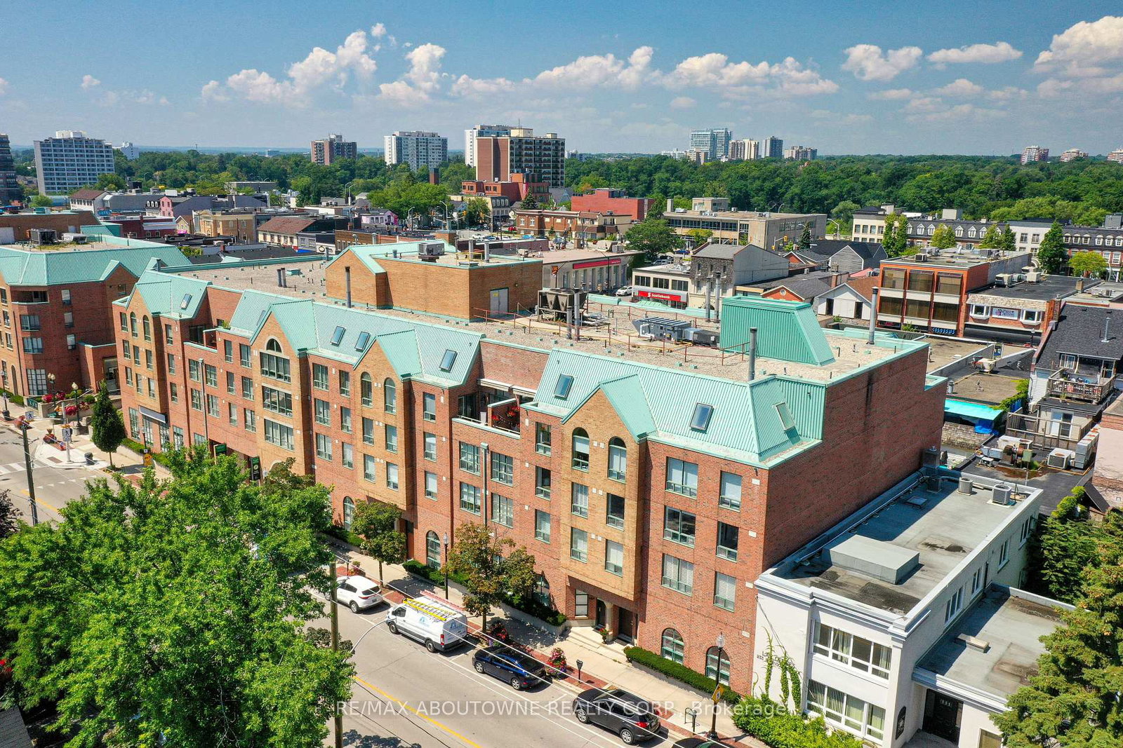 185-robinson-street-oakville-ontario-w12976502