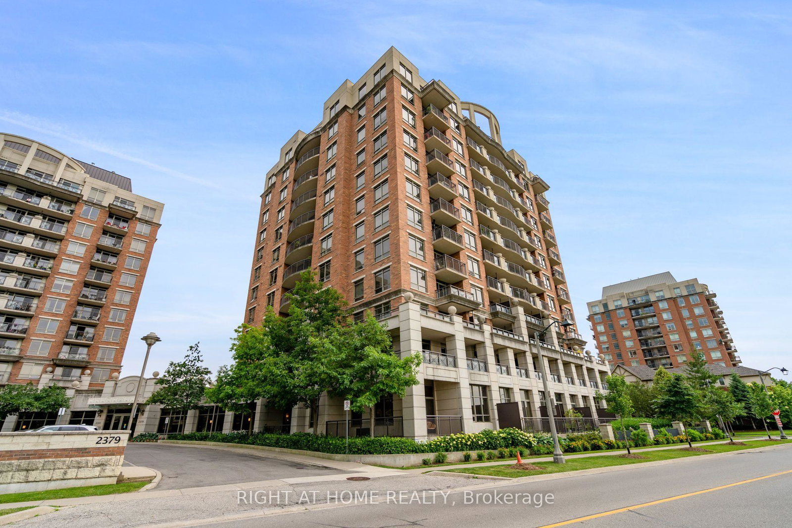 2379-central-park-drive-oakville-ontario-w12976962