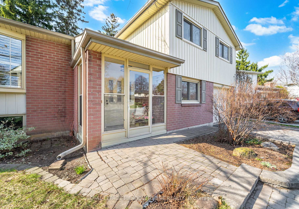 523-trafalgar-court-milton-ontario-w12977308