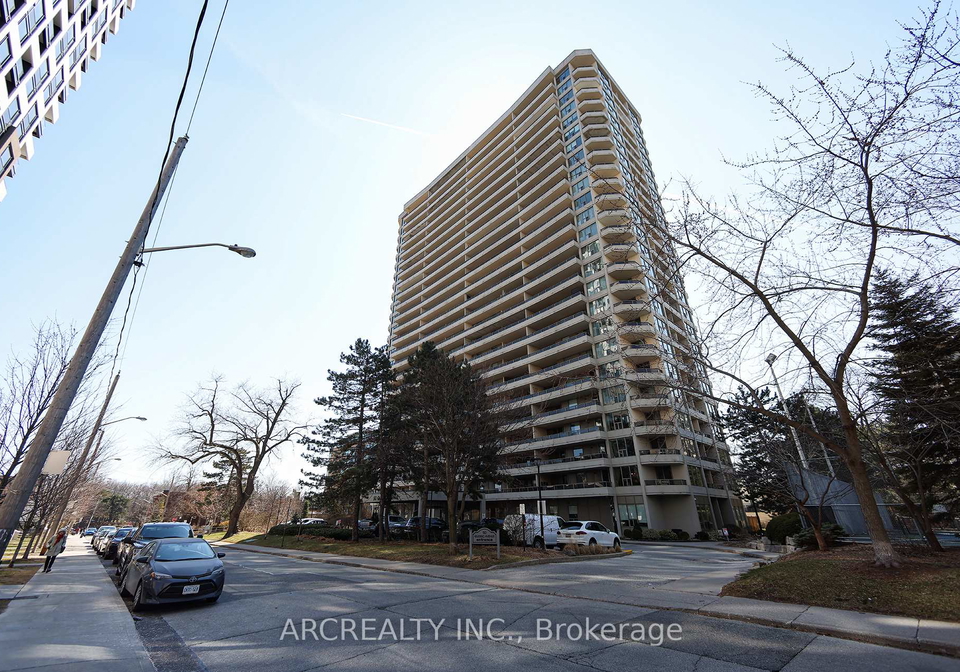 50-quebec-avenue-toronto-ontario-w12977370