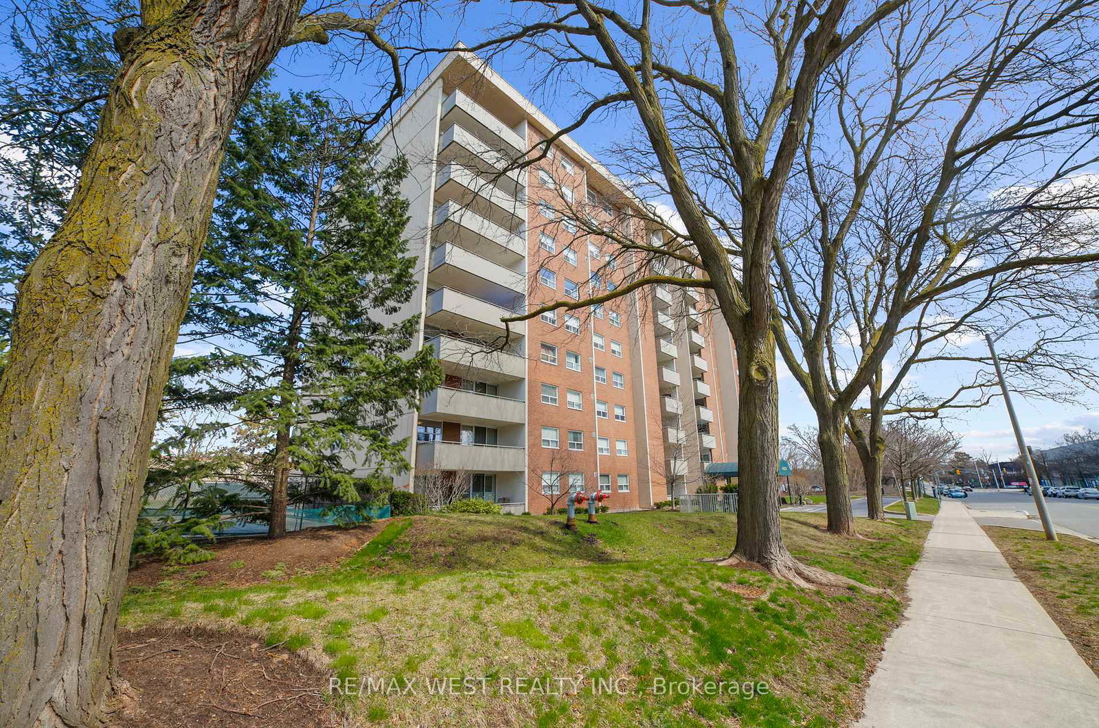 1425-ghent-avenue-burlington-ontario-w12978064