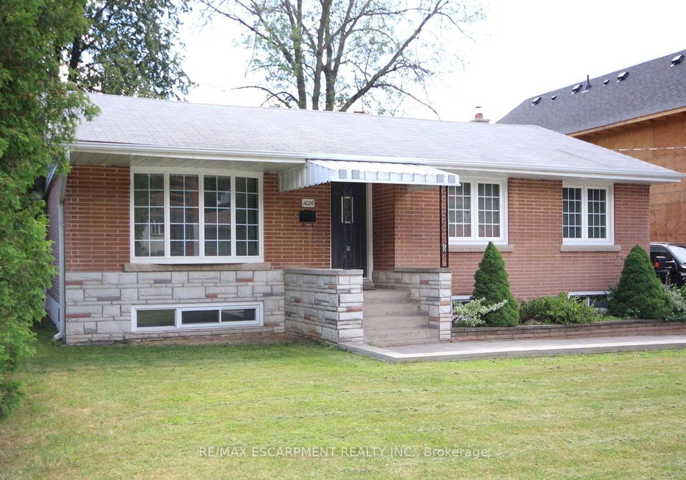 1026-bridge-road-oakville-ontario-w12978214