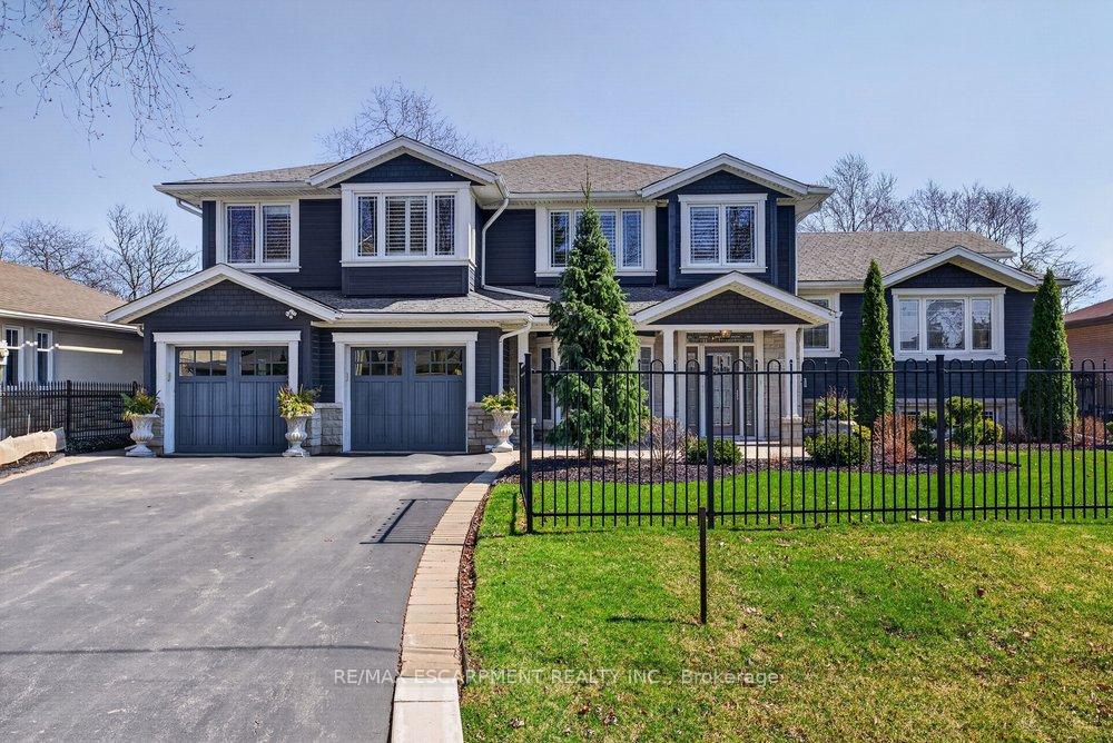 1374-secord-avenue-oakville-ontario-w12978376