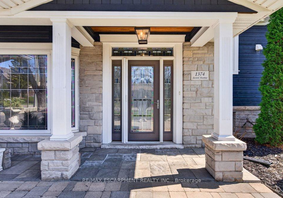 1374-secord-avenue-oakville-ontario-w12978376