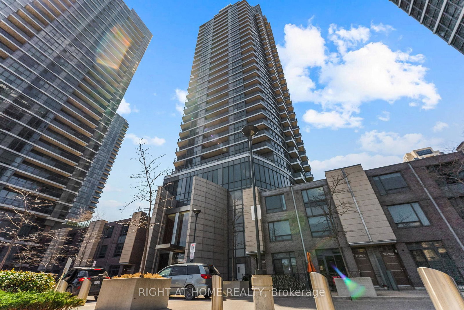 5-valhalla-inn-road-etobicoke-ontario-w12978462