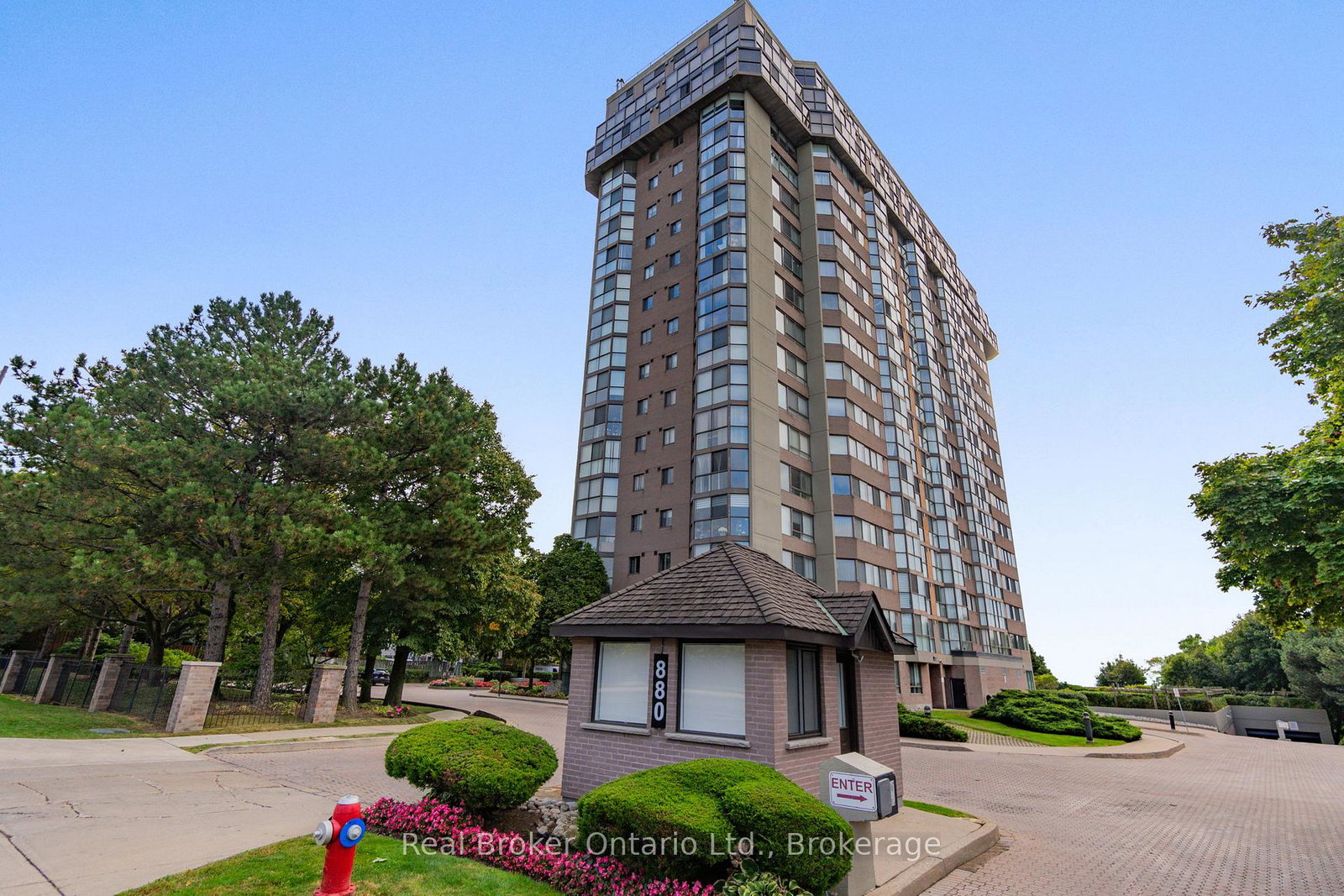 880-dundas-street-w-mississauga-ontario-w12978514