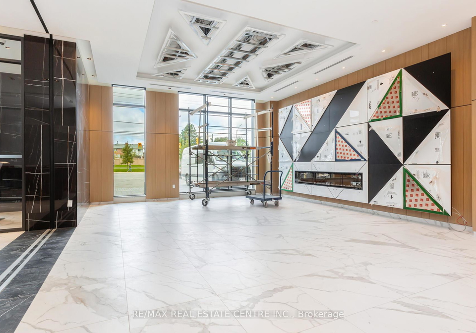 202-burnhamthorpe-road-e-mississauga-ontario-w12978556