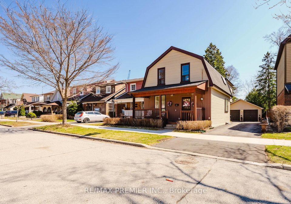 23-lippincott-street-w-north-york-ontario-w12978940