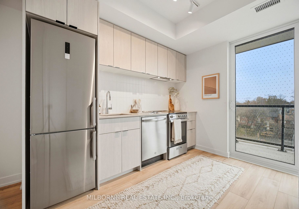 1660-bloor-street-w-toronto-ontario-w12979158