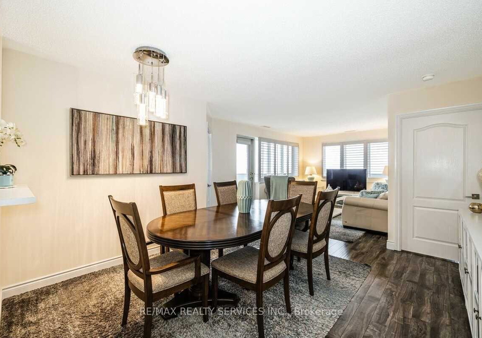10-dayspring-circle-brampton-ontario-w12979270