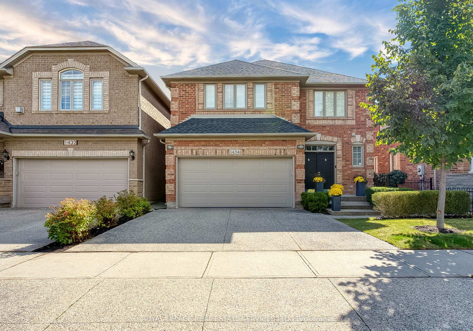 1434-gulledge-trail-oakville-ontario-w12979484