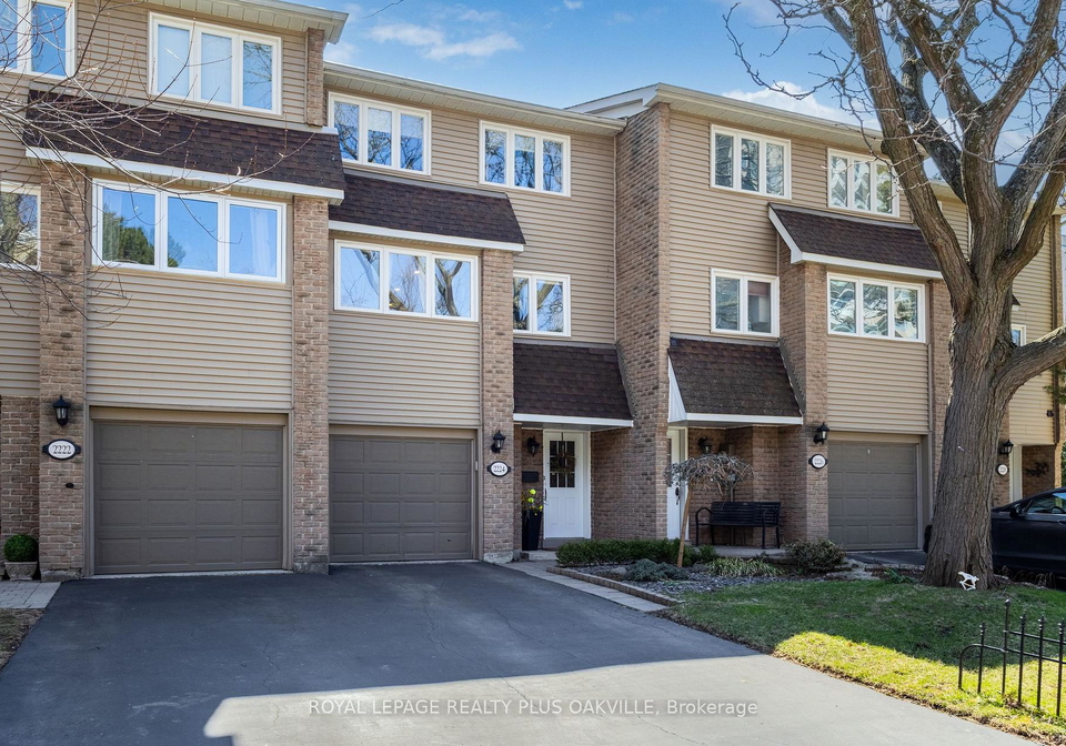 2224-marine-drive-oakville-ontario-w12979598