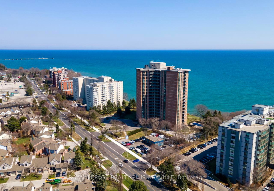 5250-lakeshore-road-burlington-ontario-w12979782