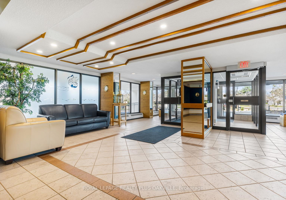 5250-lakeshore-road-burlington-ontario-w12979782