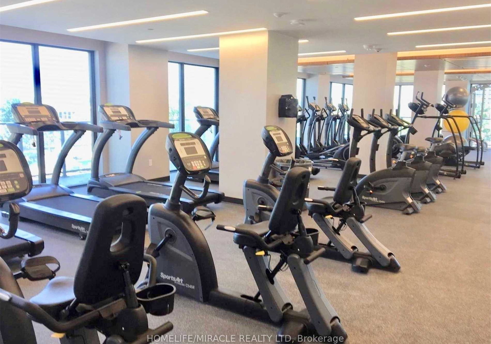 30-shore-breeze-drive-etobicoke-ontario-w12979844