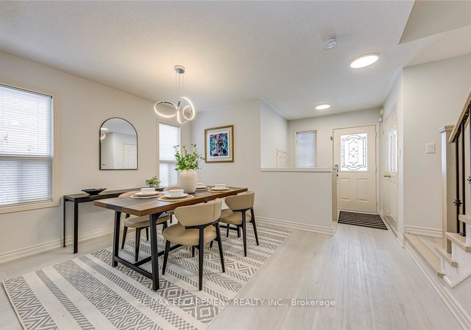 2468-newcastle-crescent-oakville-ontario-w12979868