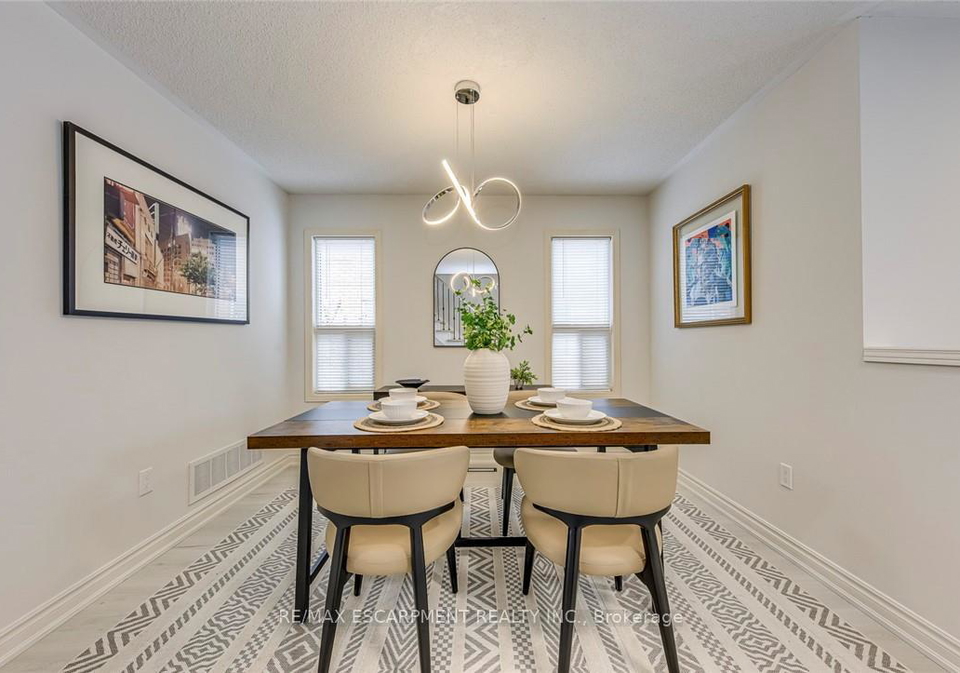 2468-newcastle-crescent-oakville-ontario-w12979868