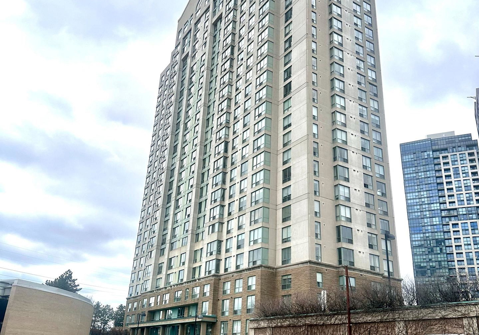 101-subway-crescent-etobicoke-ontario-w12979872