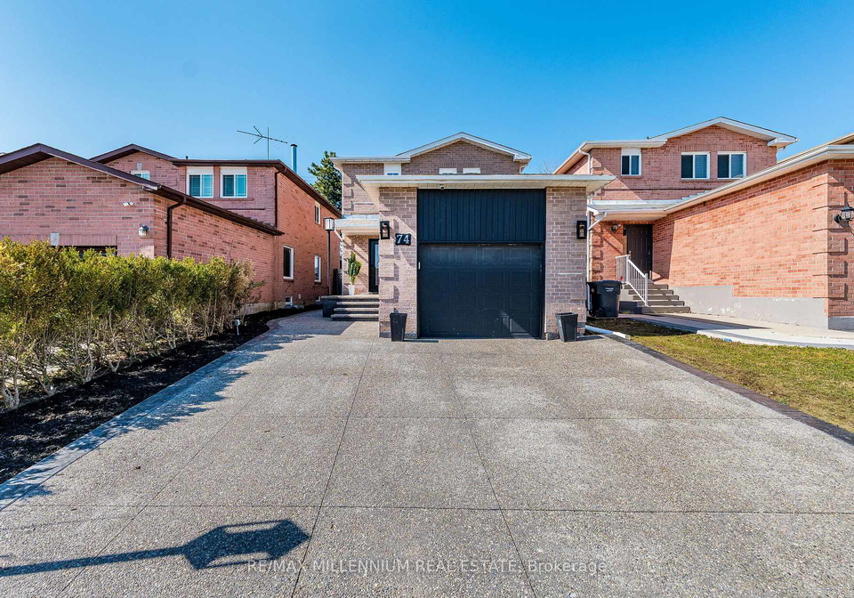 74-atkins-circle-brampton-ontario-w12980316