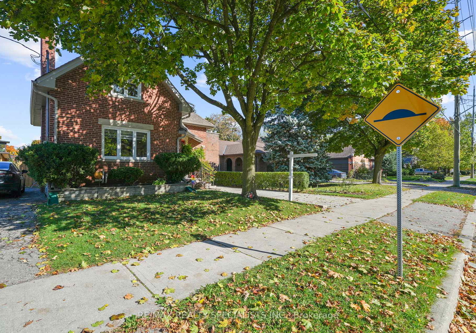 46-elizabeth-street-s-brampton-ontario-w12980348