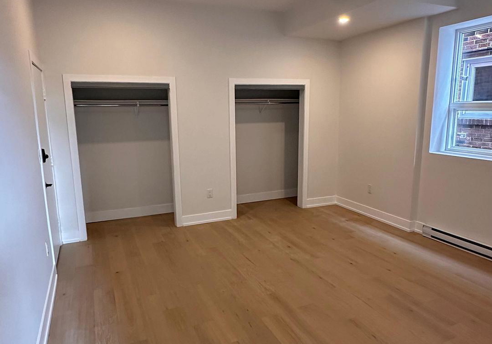 1357-davenport-road-toronto-ontario-w12980390