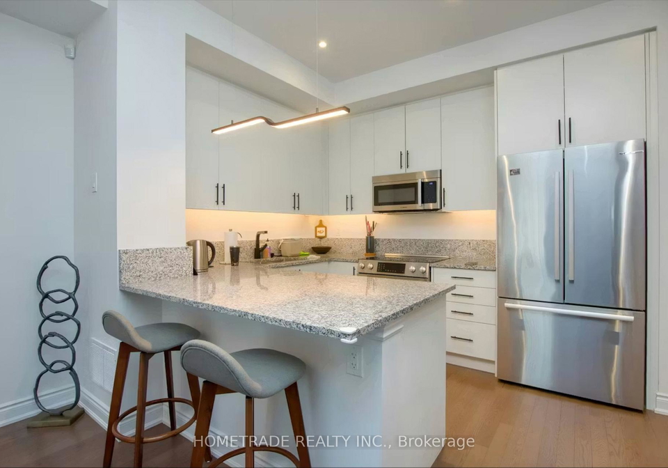 40-lunar-crescent-mississauga-ontario-w12980882