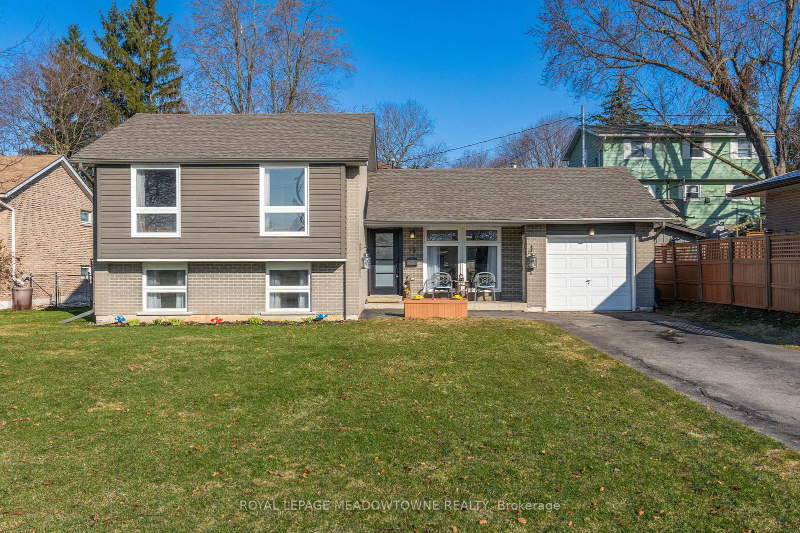 73-elizabeth-drive-halton-hills-ontario-w12980990