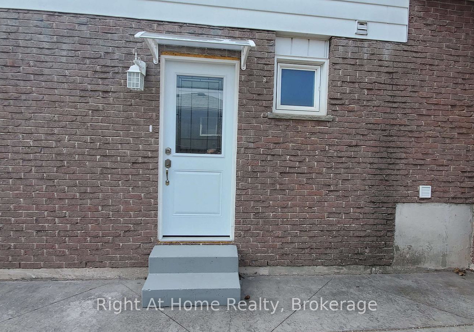 2192-bridge-road-oakville-ontario-w12981006