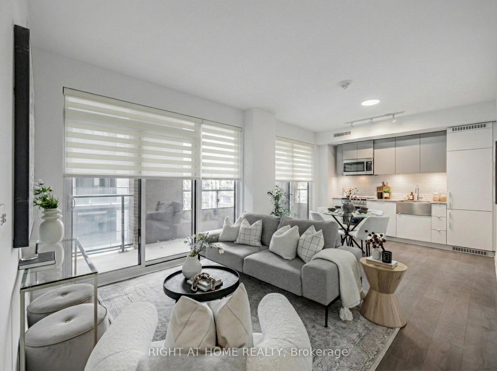270-dufferin-street-toronto-ontario-w12981008
