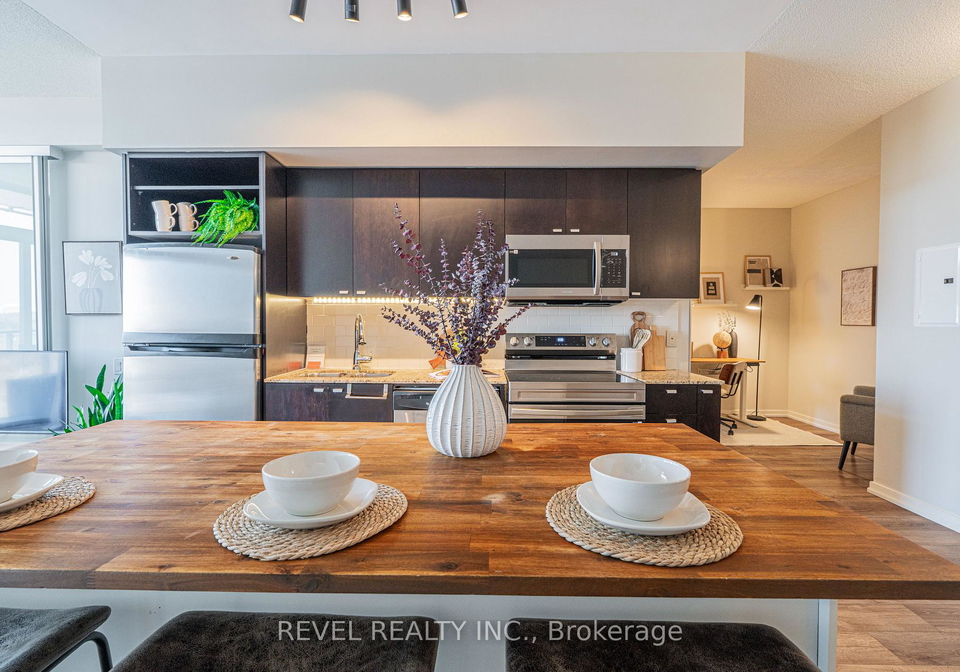 103-the-queensway-avenue-toronto-ontario-w12981012
