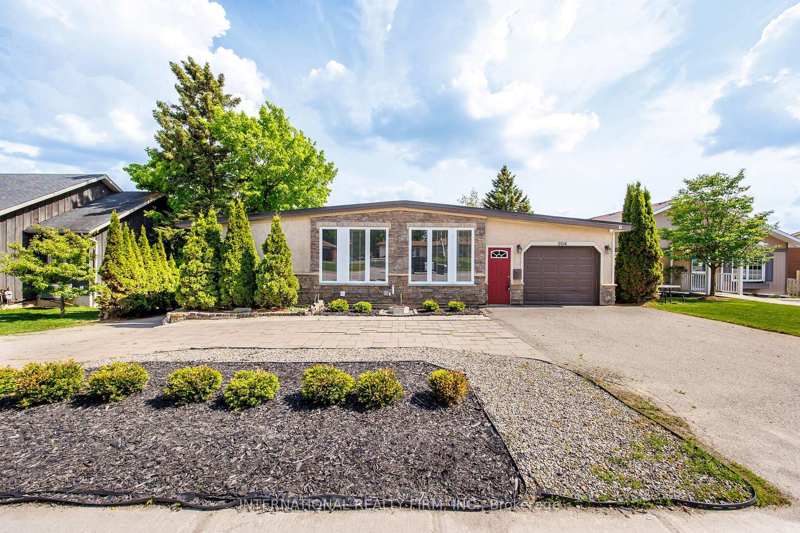 304-broadway-orangeville-ontario-w12981102