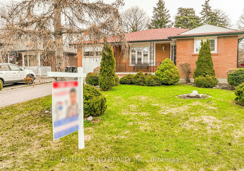 11-edgebrook-crescent-brampton-ontario-w12981370