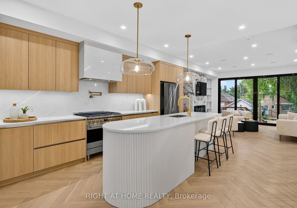 15a-rosemeade-avenue-etobicoke-ontario-w12981460