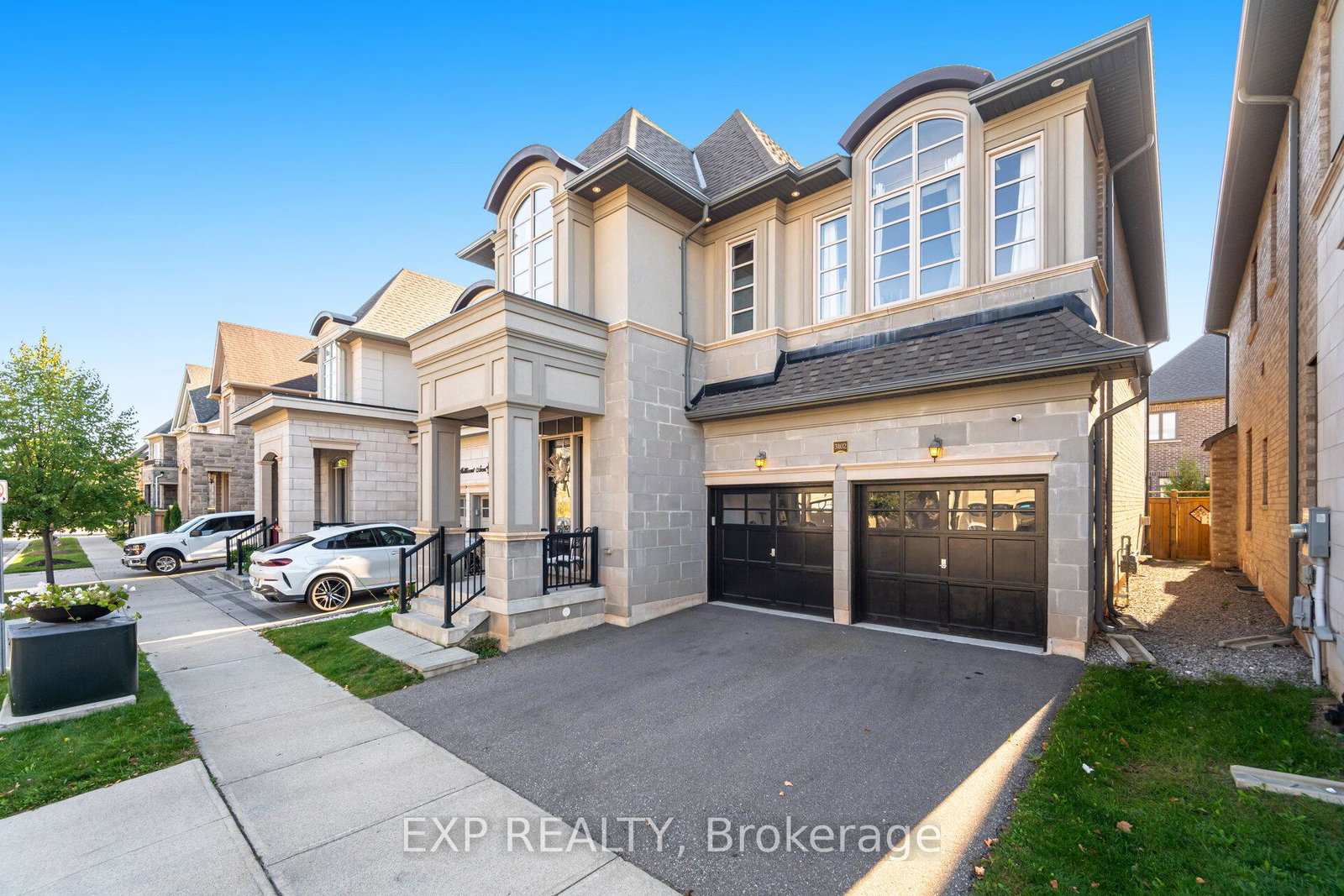 3102-millicent-avenue-oakville-ontario-w12981604
