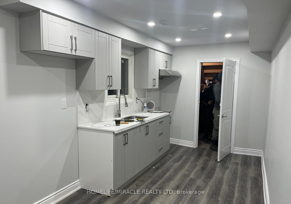8-rotherglen-court-brampton-ontario-w12981752
