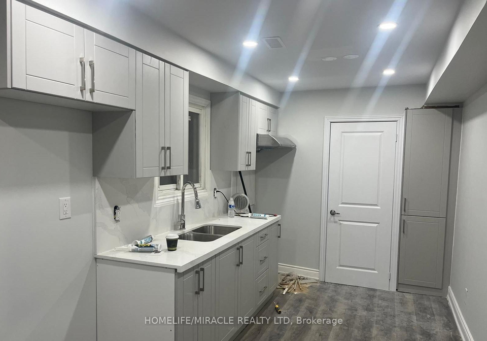 8-rotherglen-court-brampton-ontario-w12981752