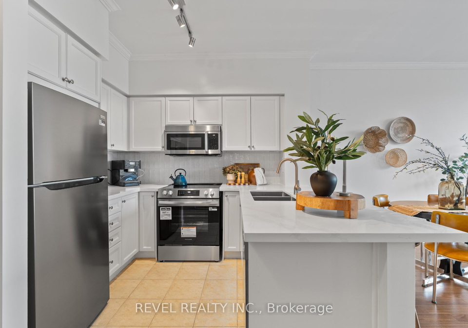 5-marine-parade-drive-etobicoke-ontario-w12981936