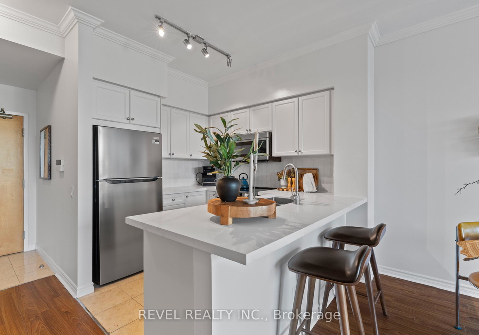5-marine-parade-drive-etobicoke-ontario-w12981936