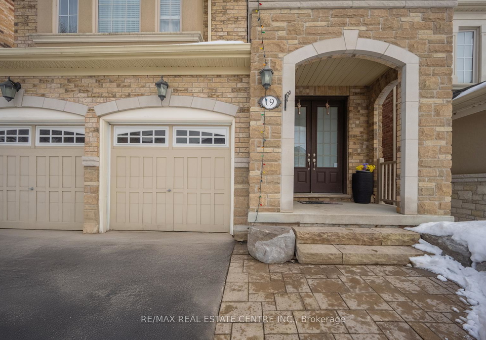 19-mediterranean-crescent-brampton-ontario-w12982008