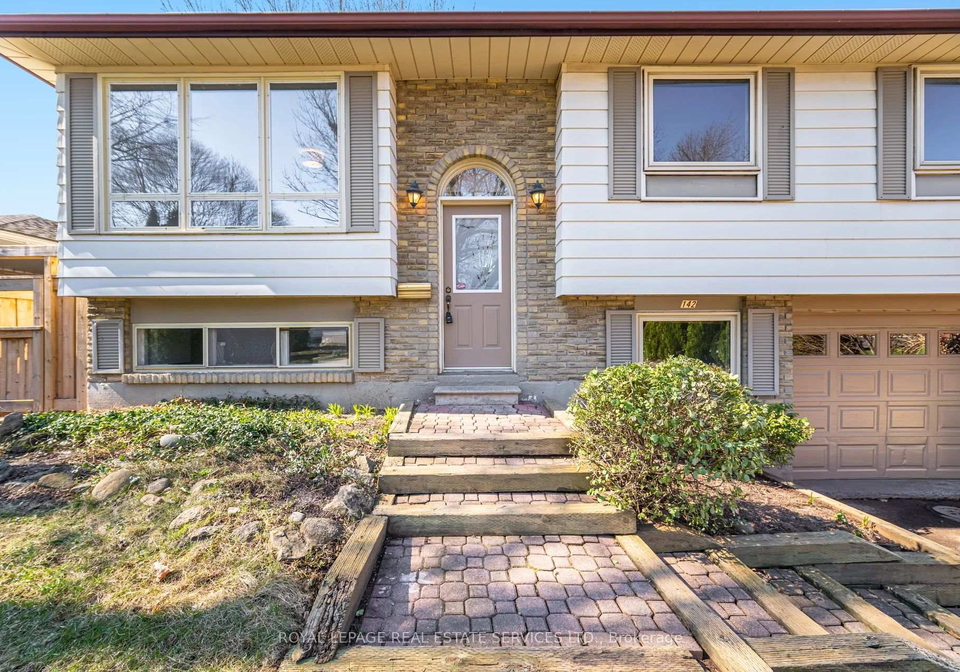 142-osborne-crescent-nw-oakville-ontario-w12982136
