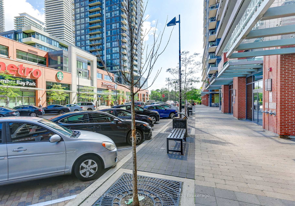 2220-lakeshore-boulevard-w-etobicoke-ontario-w12982164