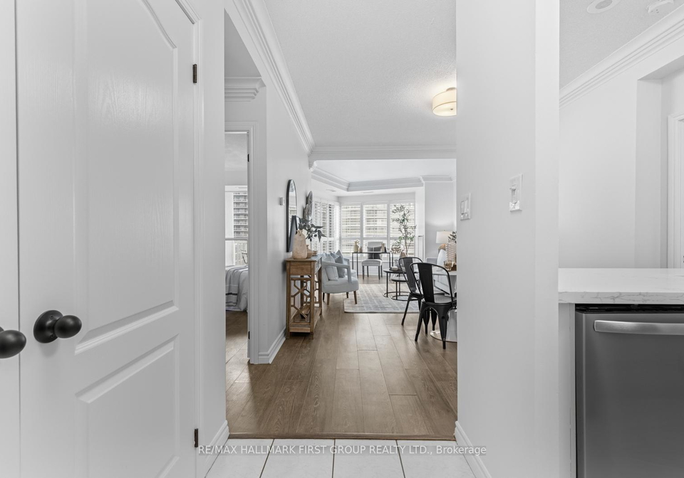 2111-lake-shore-boulevard-w-etobicoke-ontario-w12982672