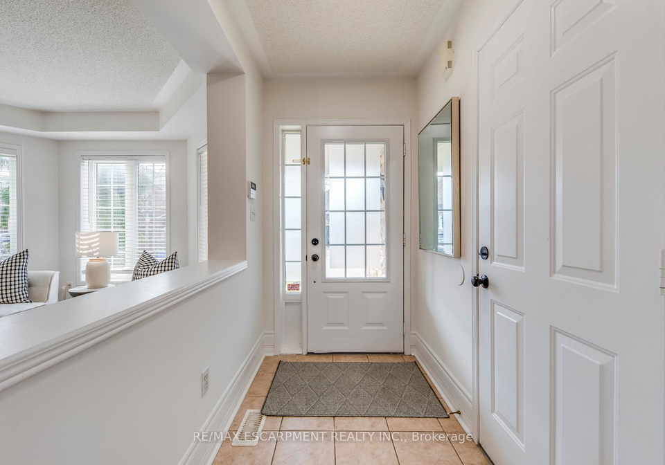 5811-page-crescent-burlington-ontario-w12982682