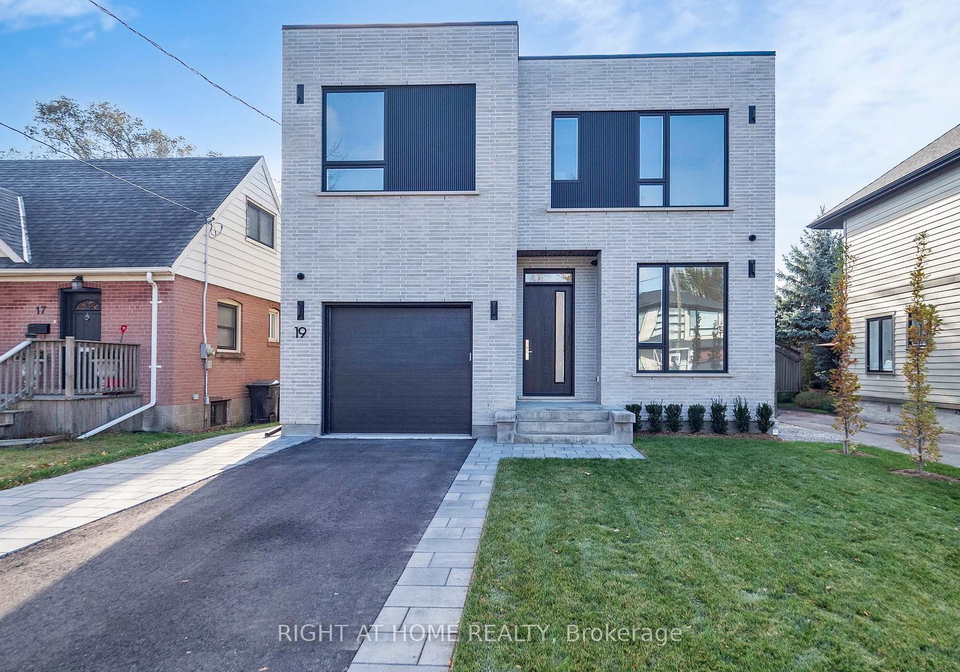 19-putney-road-etobicoke-ontario-w12982740